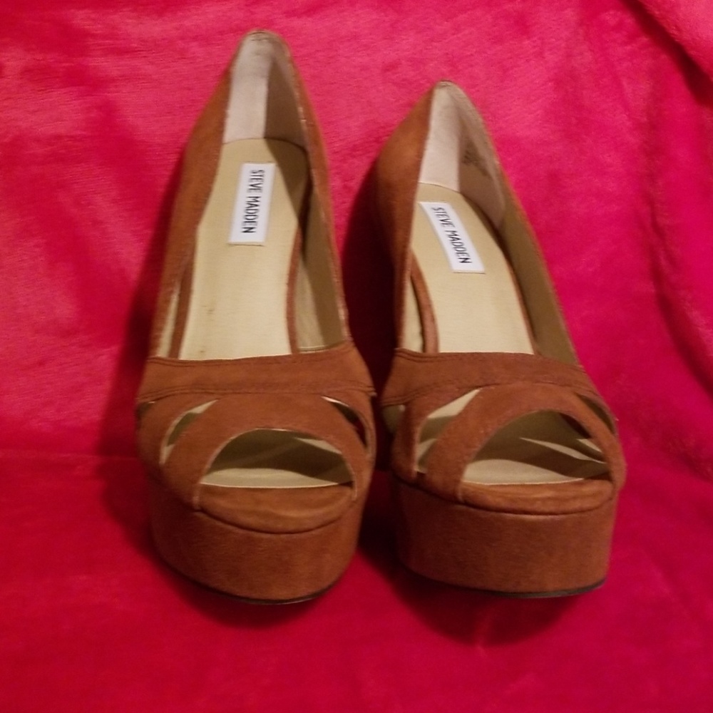 Steve Madden cognac suede open toe heels. 10